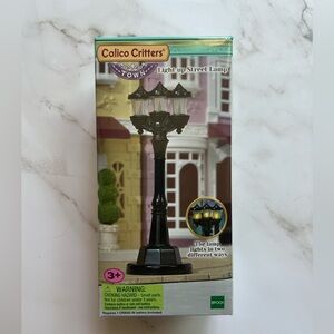Calico Critters Town Light Up Street Lamp CC3017